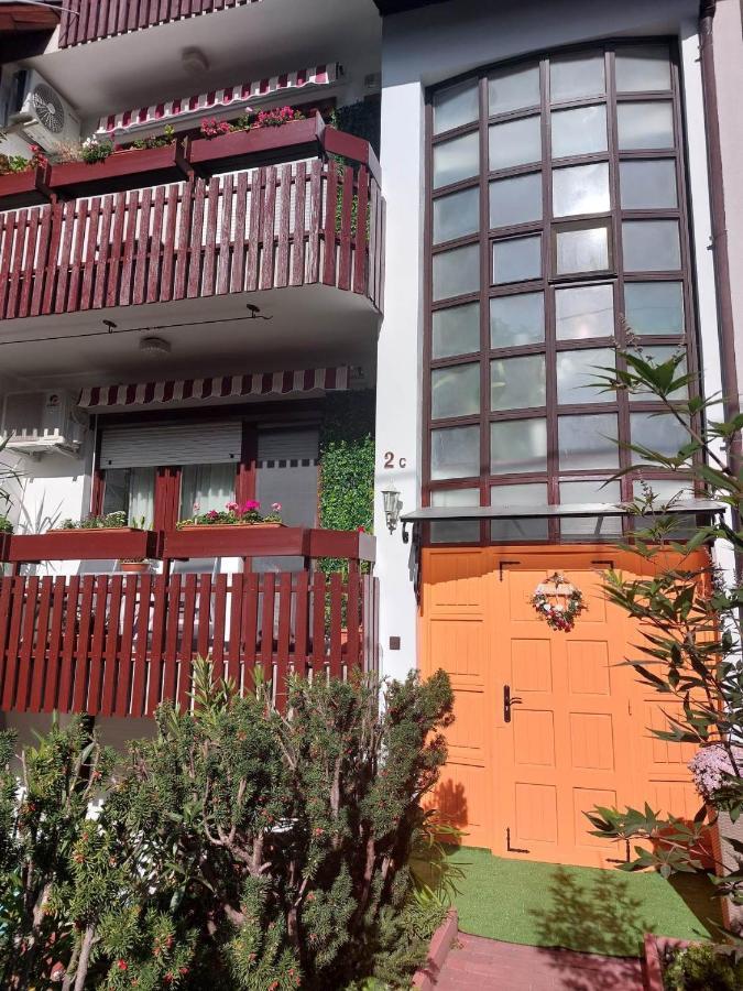 Summer House Emeleti Szoba Ντέμπρετσεν Εξωτερικό φωτογραφία